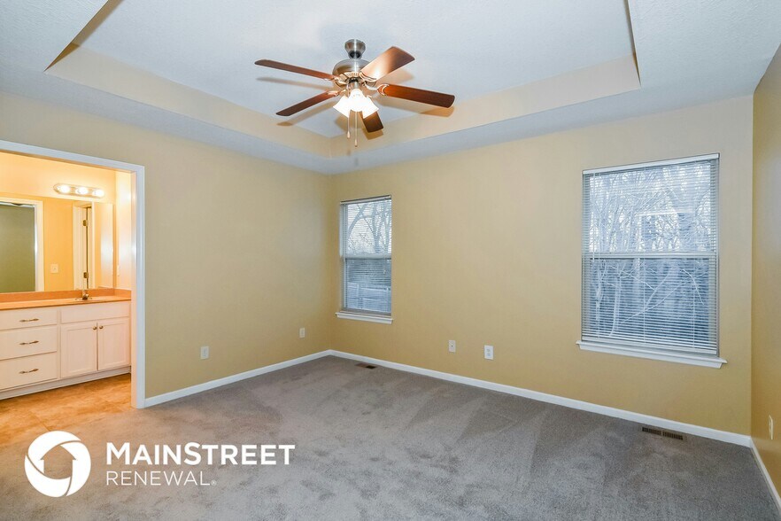 Building Photo - 1602 NW Hilltop Ln