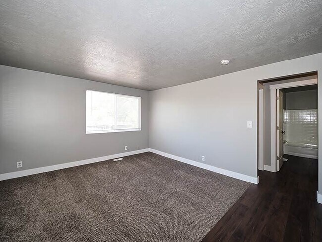 Building Photo - 3064 W Beaver Cir