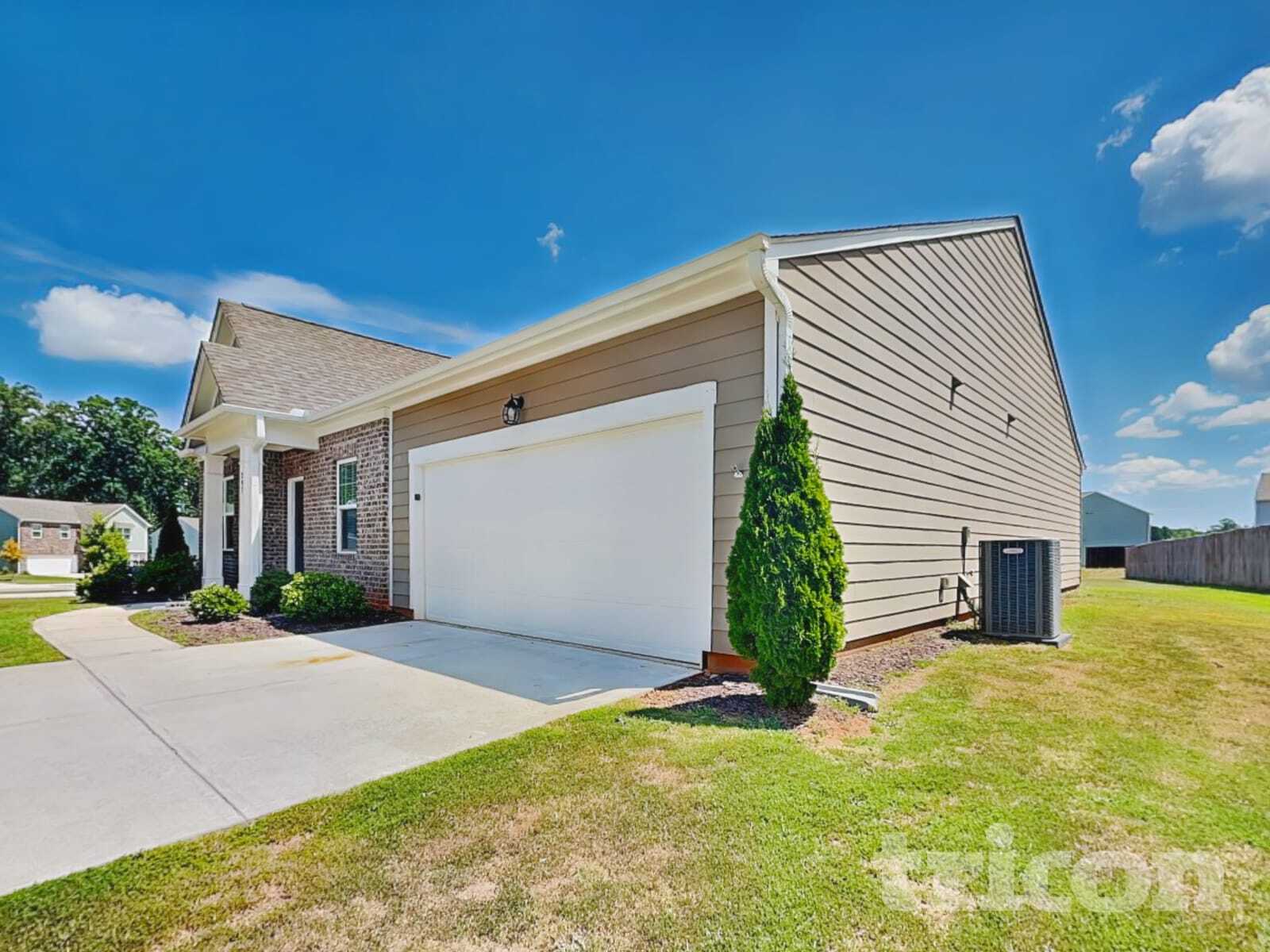 Building Photo - 297 Mccall Wy