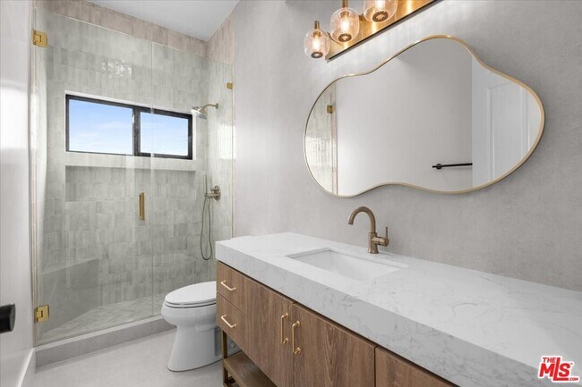 Building Photo - 6730 Esplanade St