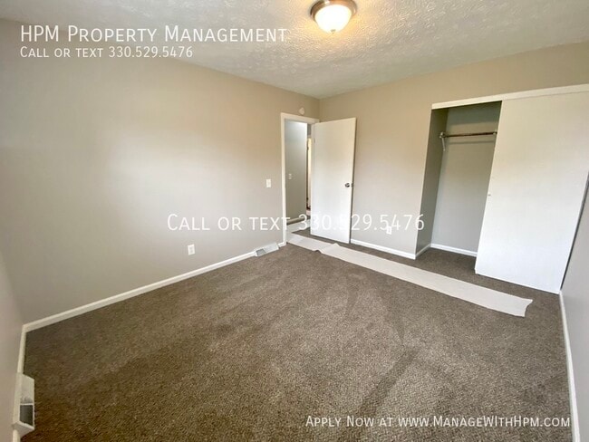 Building Photo - 2047 Zircon St NE