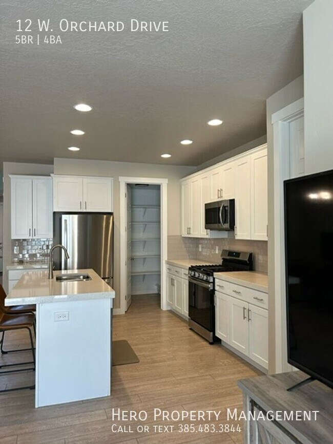 Building Photo - 12 W Orch Ln