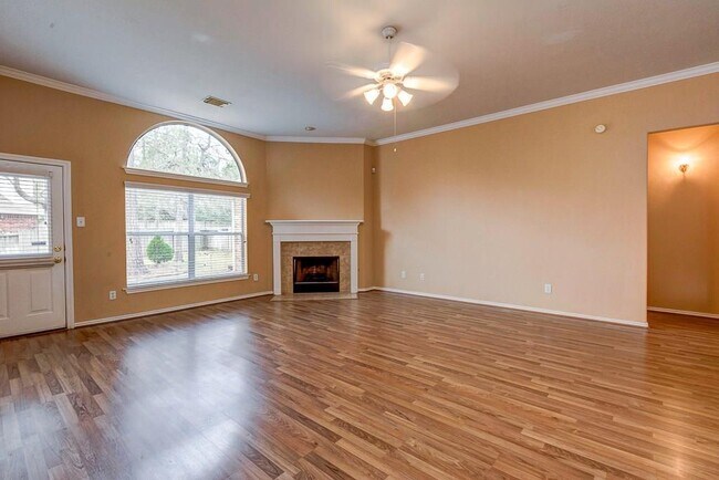 Building Photo - 3 Viola Bloom Ct