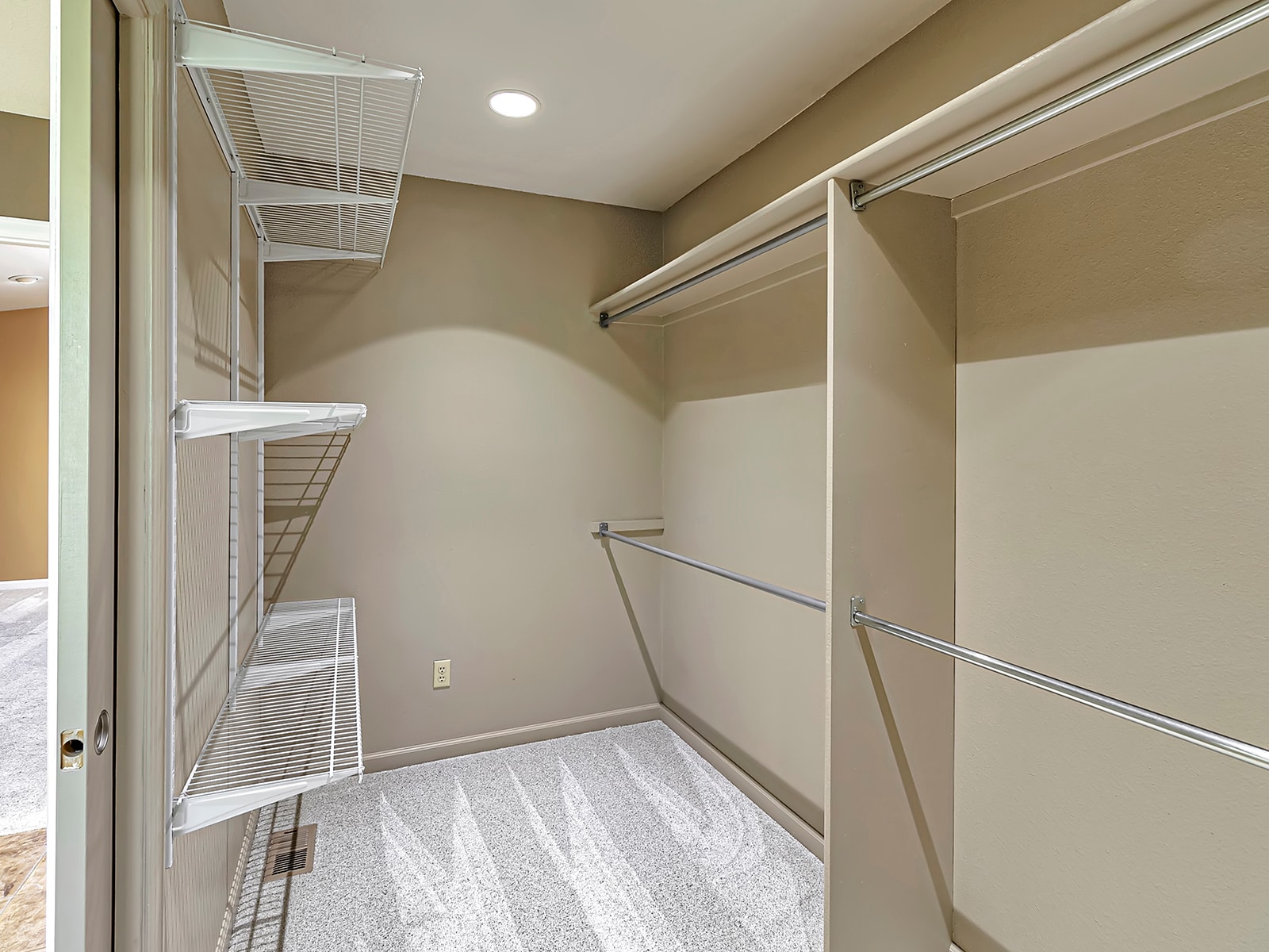Primary Walk-In-Closet - 123 Orion St
