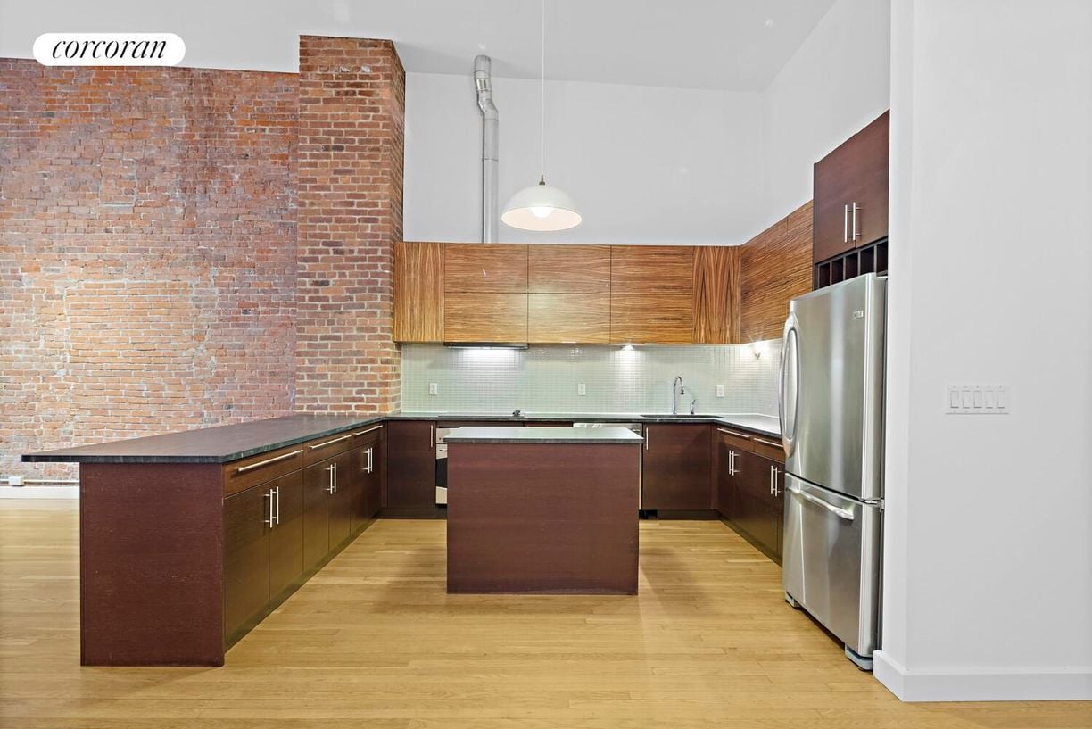 Building Photo - 78 Franklin St