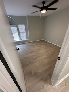 Building Photo - 13705 Lothian Dr