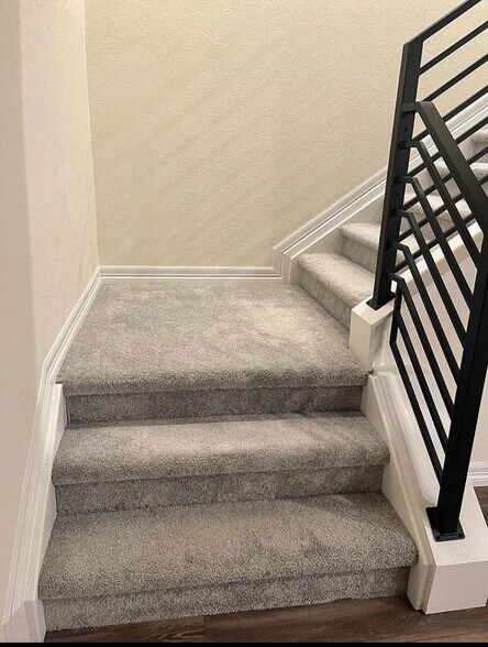 Building Photo - 16828 E 119th Ave