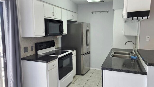 Building Photo - 106 E 30th St