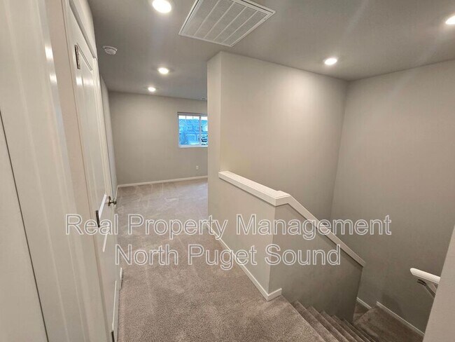 Building Photo - 28215 64th Ct NW