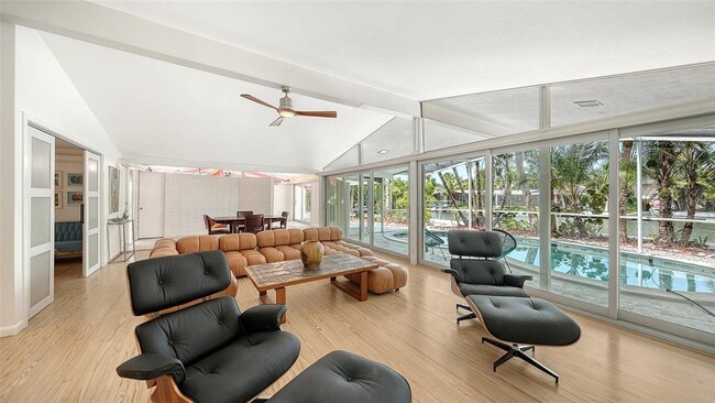 Building Photo - 4830 Higel Ave