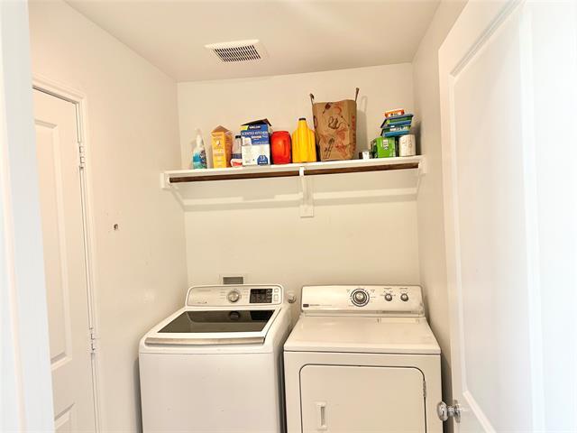 Building Photo - 4152 Silverstein St