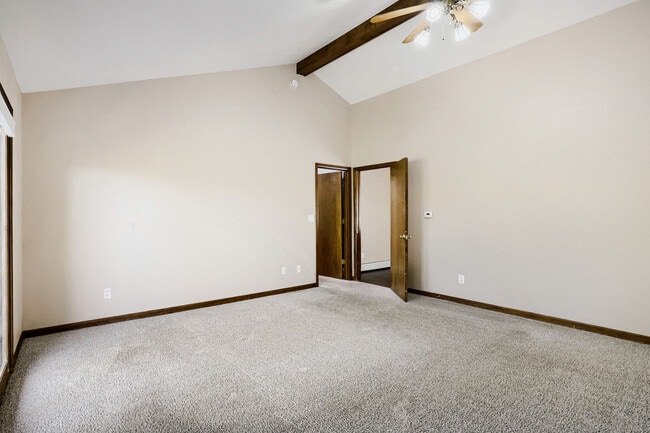 Building Photo - 21648 Mountsfield Dr