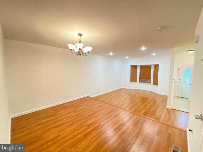 Building Photo - 14817 Winding Loop