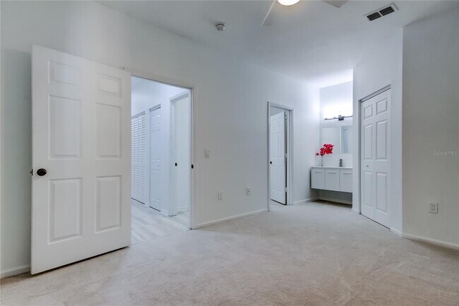 Building Photo - 2107 Portofino Pl