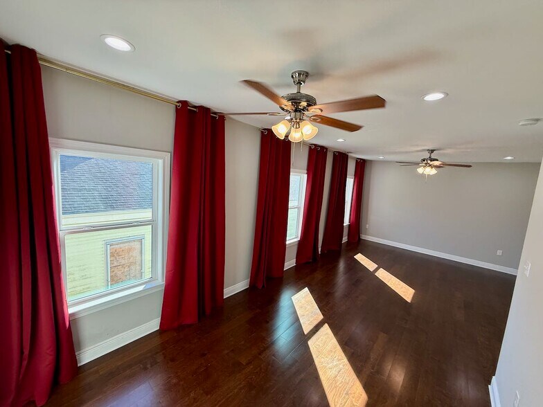 Building Photo - 1426 Elysian Fields Ave