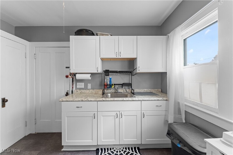 Building Photo - 3179 W 111th St