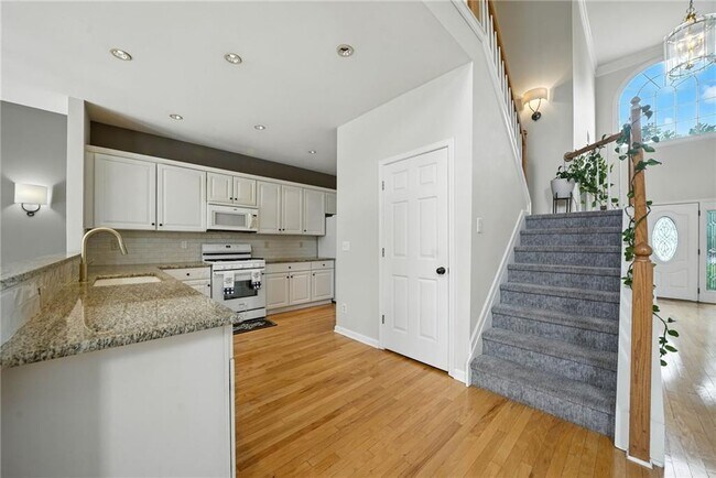 Building Photo - 3966 Kendall Cove