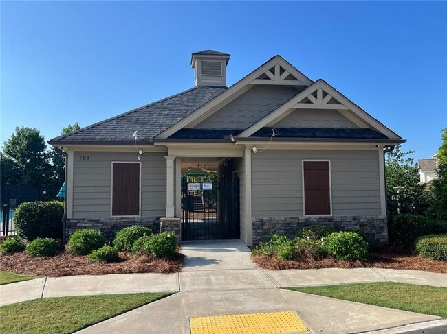 Building Photo - 370 Broadmoor Dr