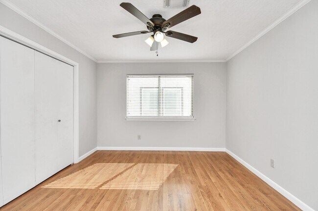 Building Photo - 315 Muirwood Ln