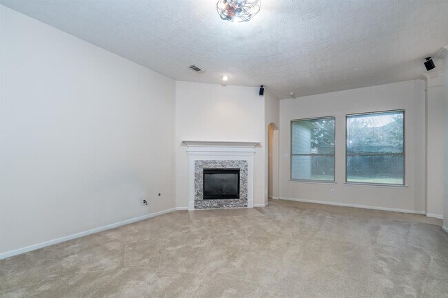 Building Photo - 9503 Tartan Manor St