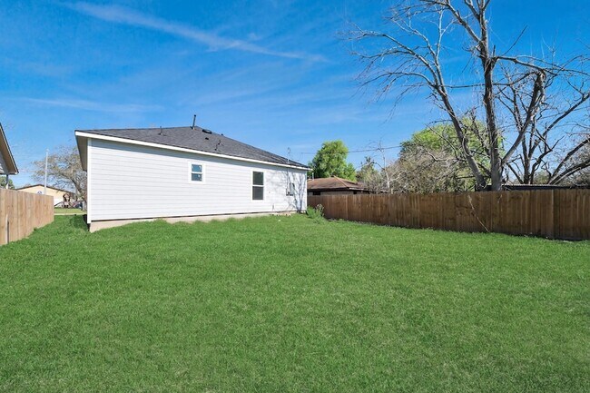 Building Photo - 7160 Rook Blvd