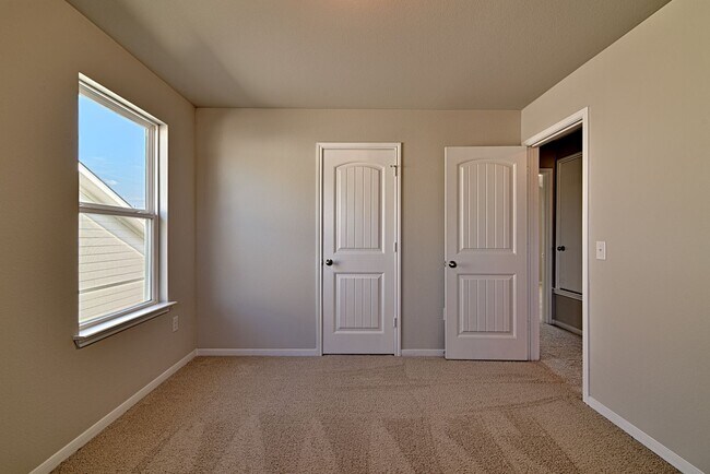 Building Photo - 6601 Loretta White Ln