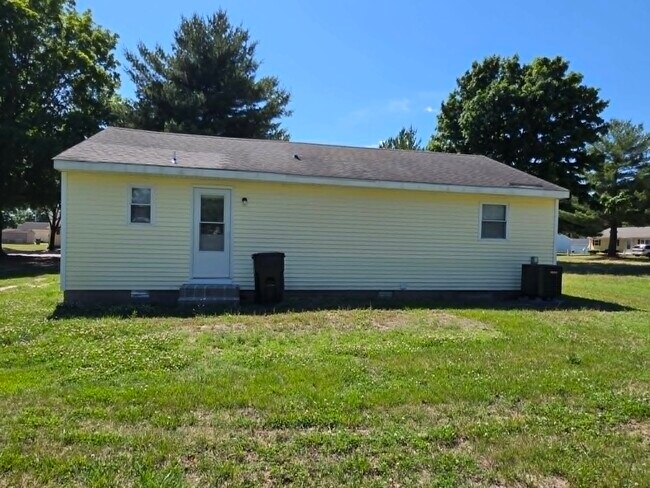 Building Photo - 1123 Hillcrest Ave
