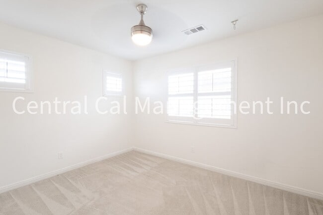 Building Photo - 5 Bedroom/3 Bath Home with Paid Solar System - $3095 Per month!