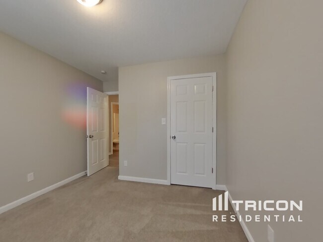 Building Photo - 7258 Brittany Way