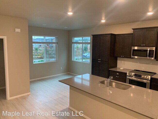 Building Photo - 3 br, 2.5 bath House - 32661 Ten Trails Pk...