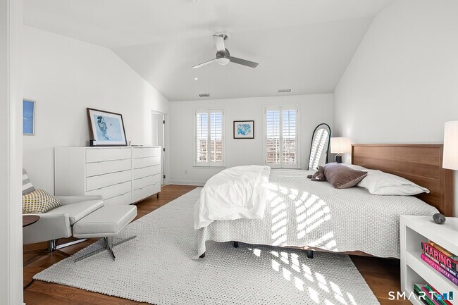 Building Photo - 35 Moorland Dr