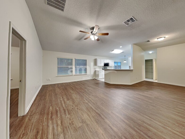 Building Photo - 867 Bonaparte Landing Blvd