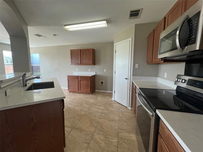 Building Photo - 12817 Chime Dr