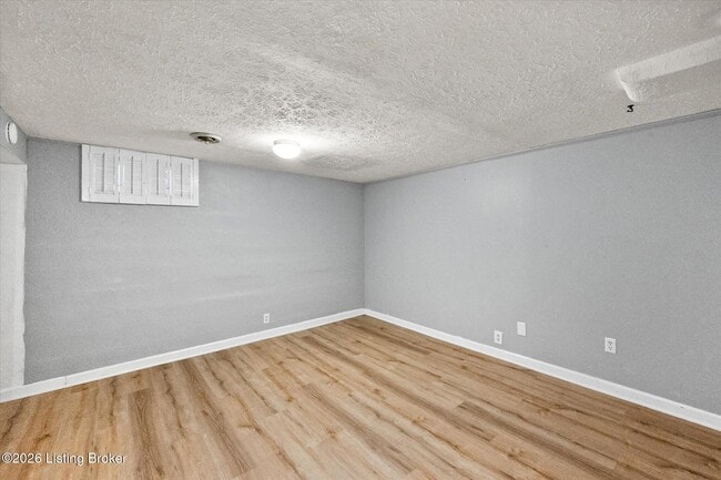 Building Photo - 9903 Welshpool Ct