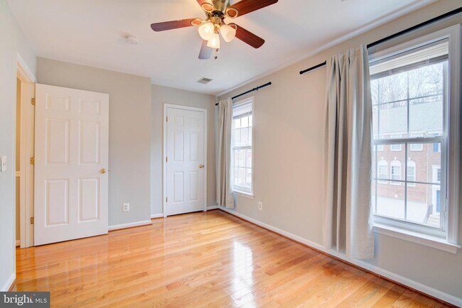 Building Photo - 4009 Timber Oak Trl