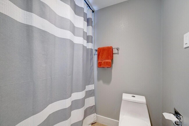 Building Photo - 1707 Spyglass Dr