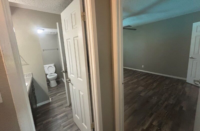 Building Photo - 531 Bedford Rd