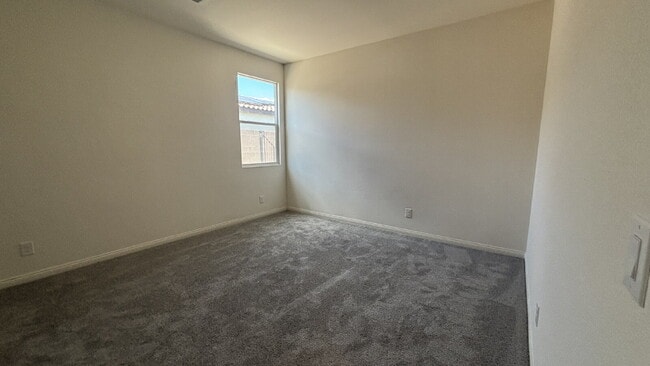 Building Photo - One Story 6-bedroom Home with Attached Casita