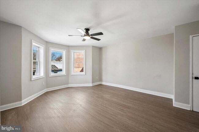 Building Photo - 40 Reger St