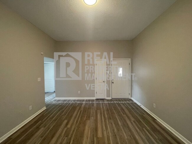 Building Photo - 109 Barley Pl