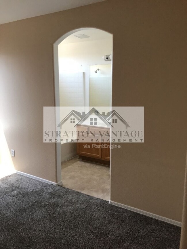 Building Photo - 8201 W Pima St