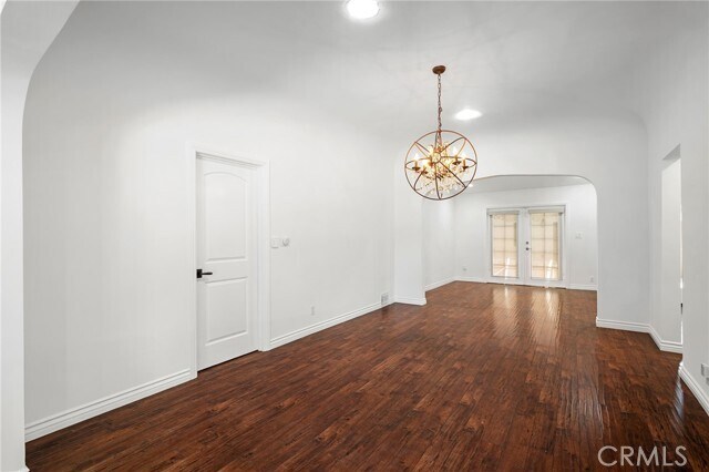 Building Photo - 1560 Ridgeway Dr