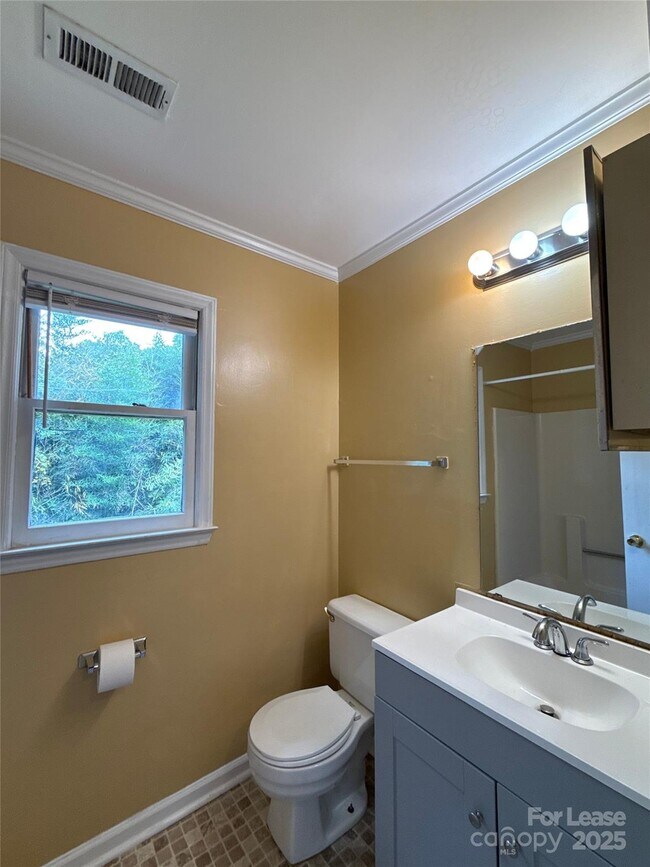 Building Photo - 9125 Winter Moss Ct