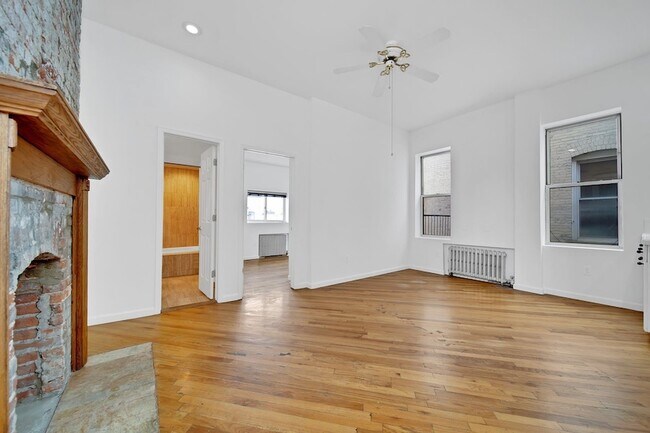 Building Photo - 316 Hudson St