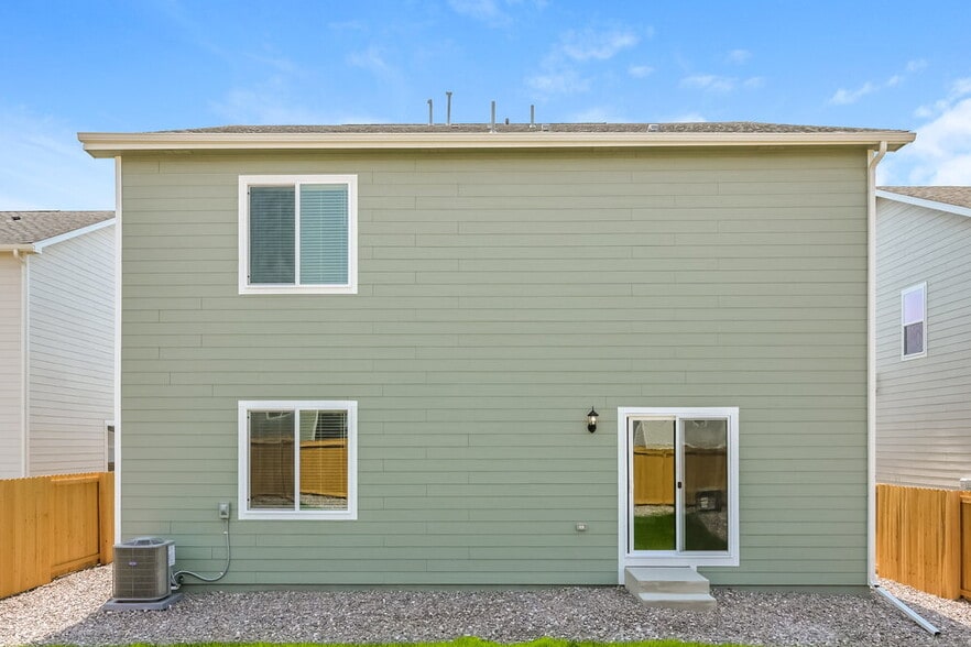 Building Photo - 2231 Christina St