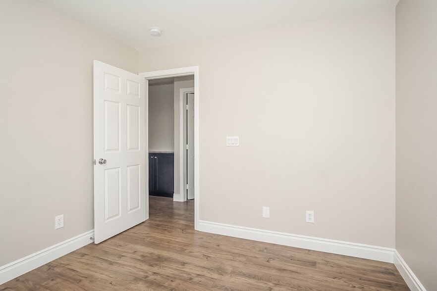 Building Photo - 3523 Ashford Grove St