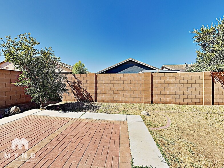 Building Photo - 11178 W Granada Rd