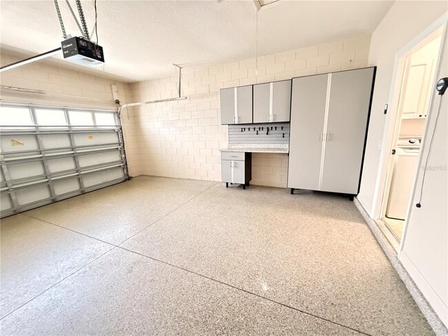 Building Photo - 2347 Crosston Cir