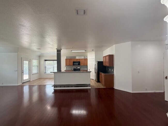 Building Photo - 155 Hoot Owl Ln S
