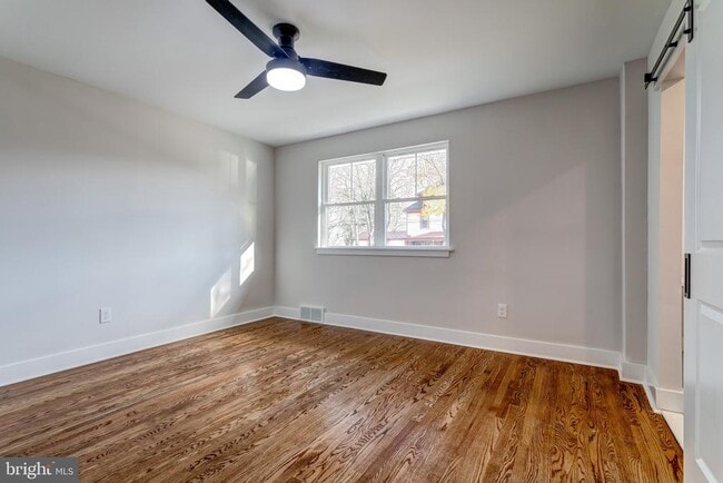 Building Photo - 308 Lenox Rd